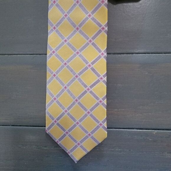 CAPE COD Neckwear Men's yellow Tie with Multicolor diamond Pattern - Picture 1 of 10